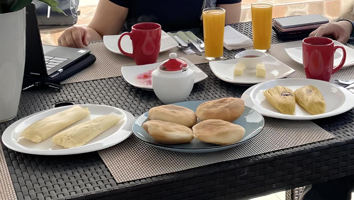 Hotel Casa Blanca Huacariz - Housity