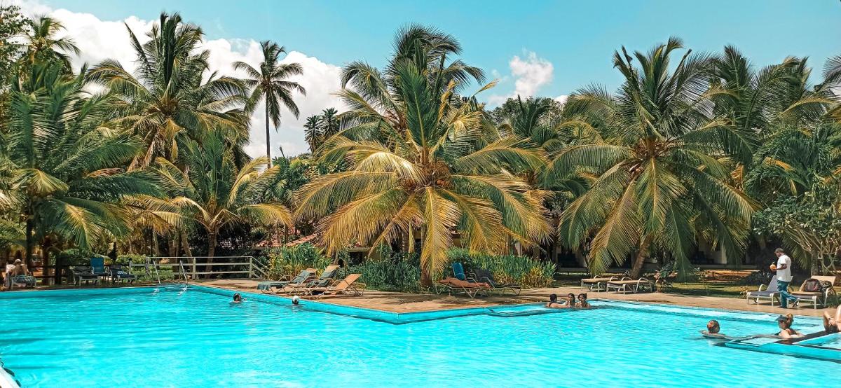 Lagoon Paradise Beach Resort - Housity