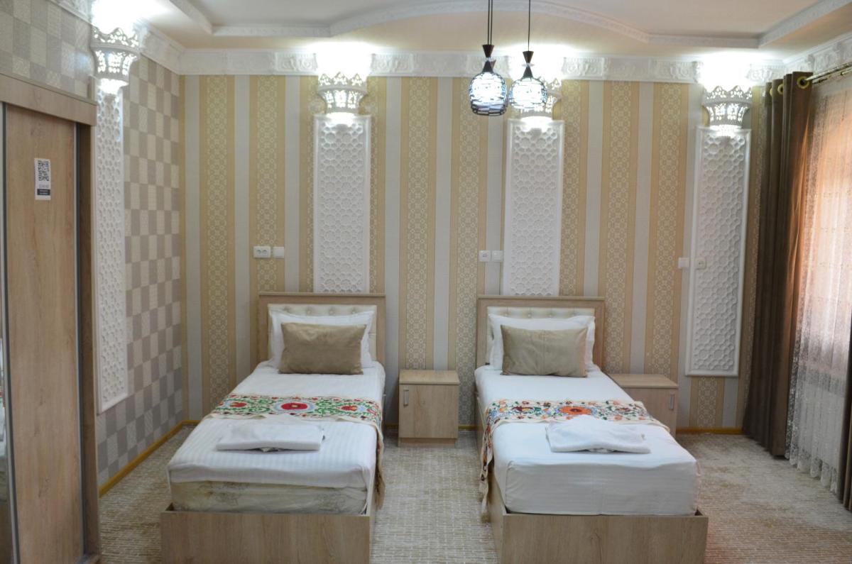 Retro Amir Hotel - Housity