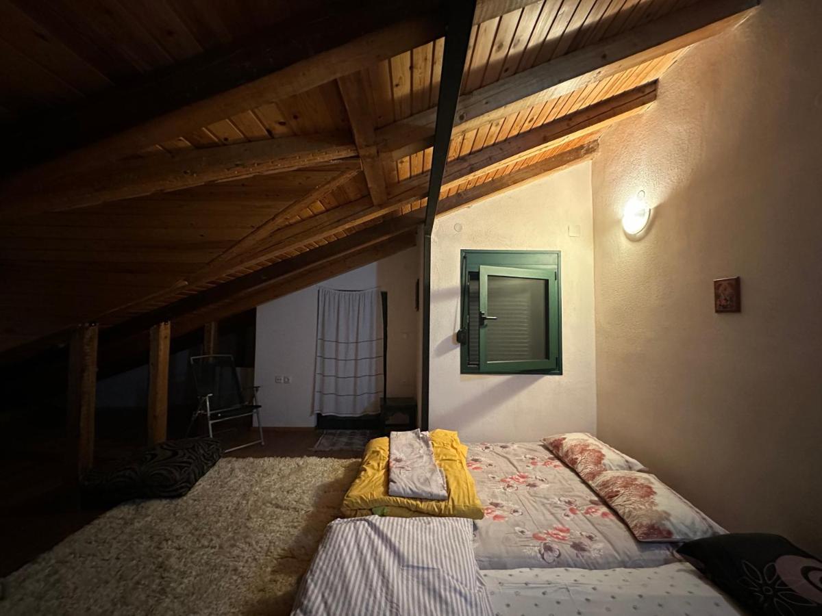 Grandma's Place - Housity