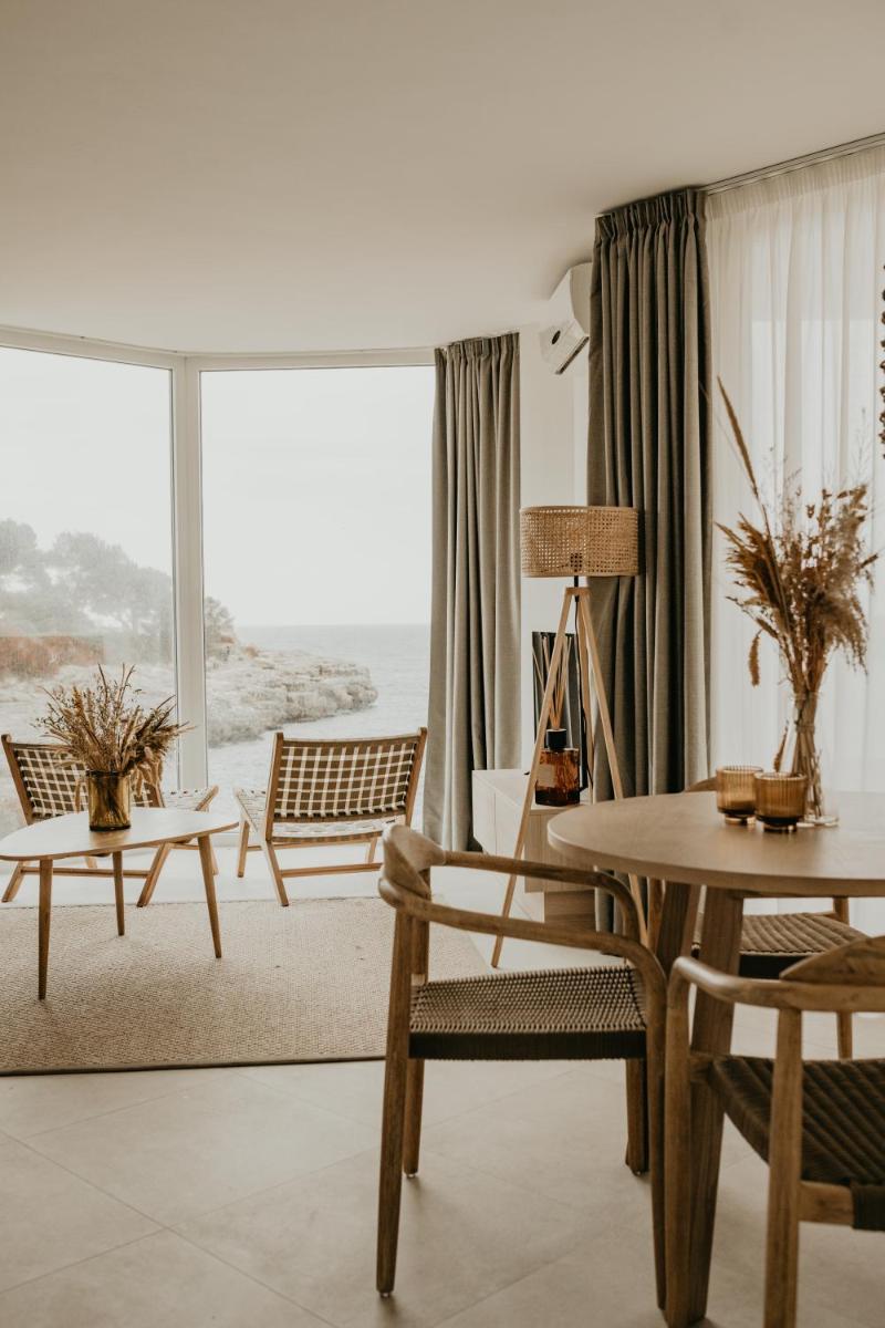 Imagen de la galería de Portomar Apartments - 4-Star Superior Hotel, en Portocolom