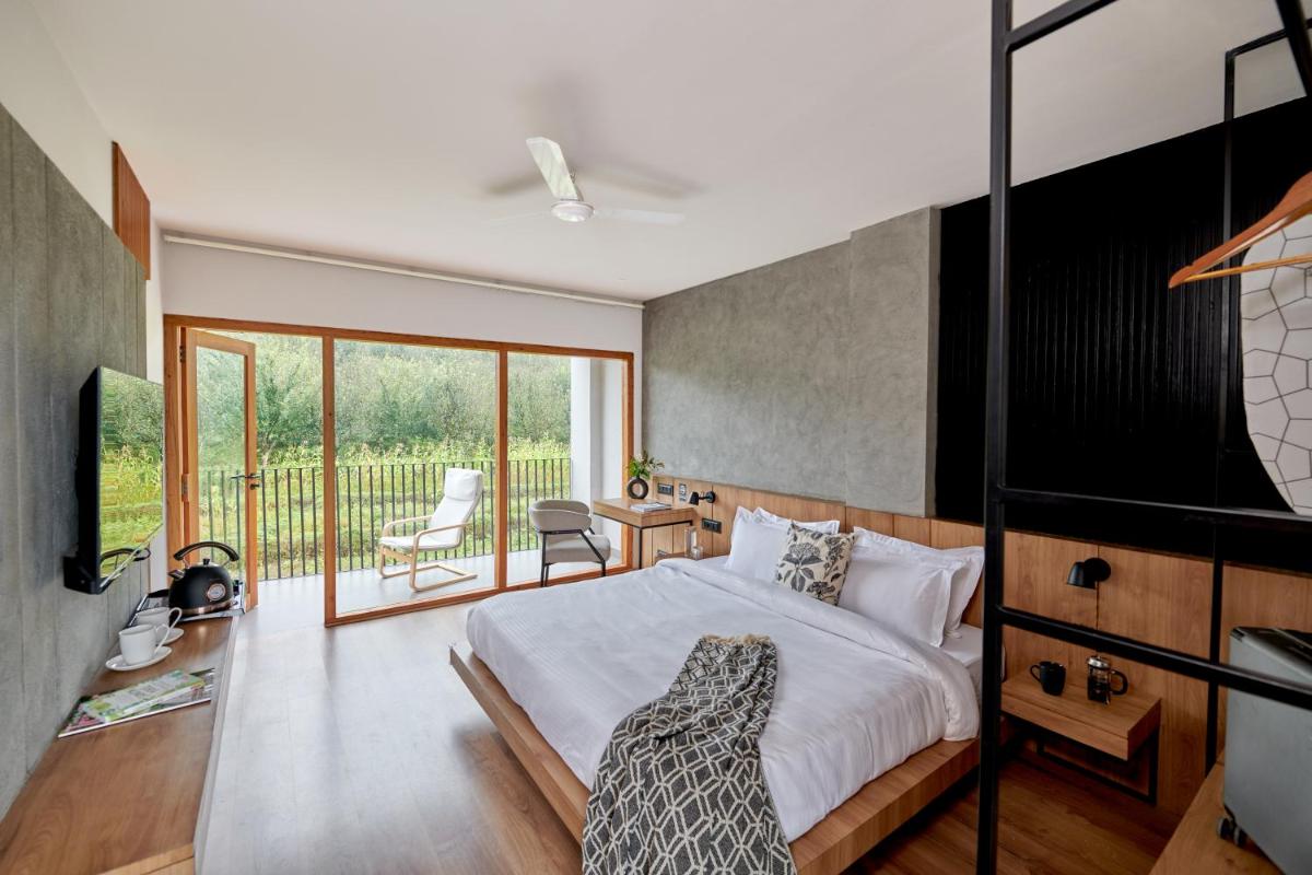 Warehouse X Poshtel - Housity