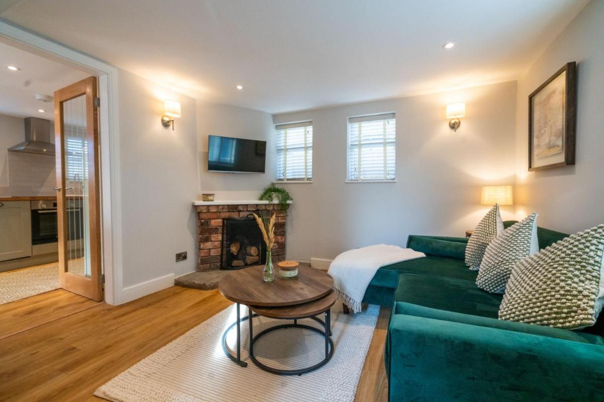 Pilgrim Cottage - Housity
