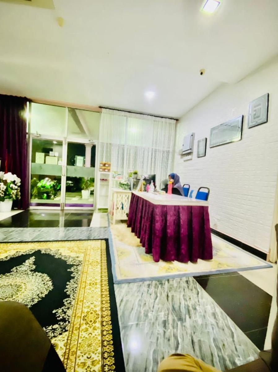 Paka Tamim Seaview Hotel - Housity