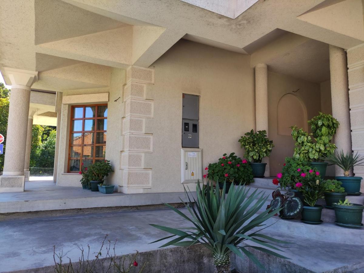 Luxury Home Cetinje - Housity