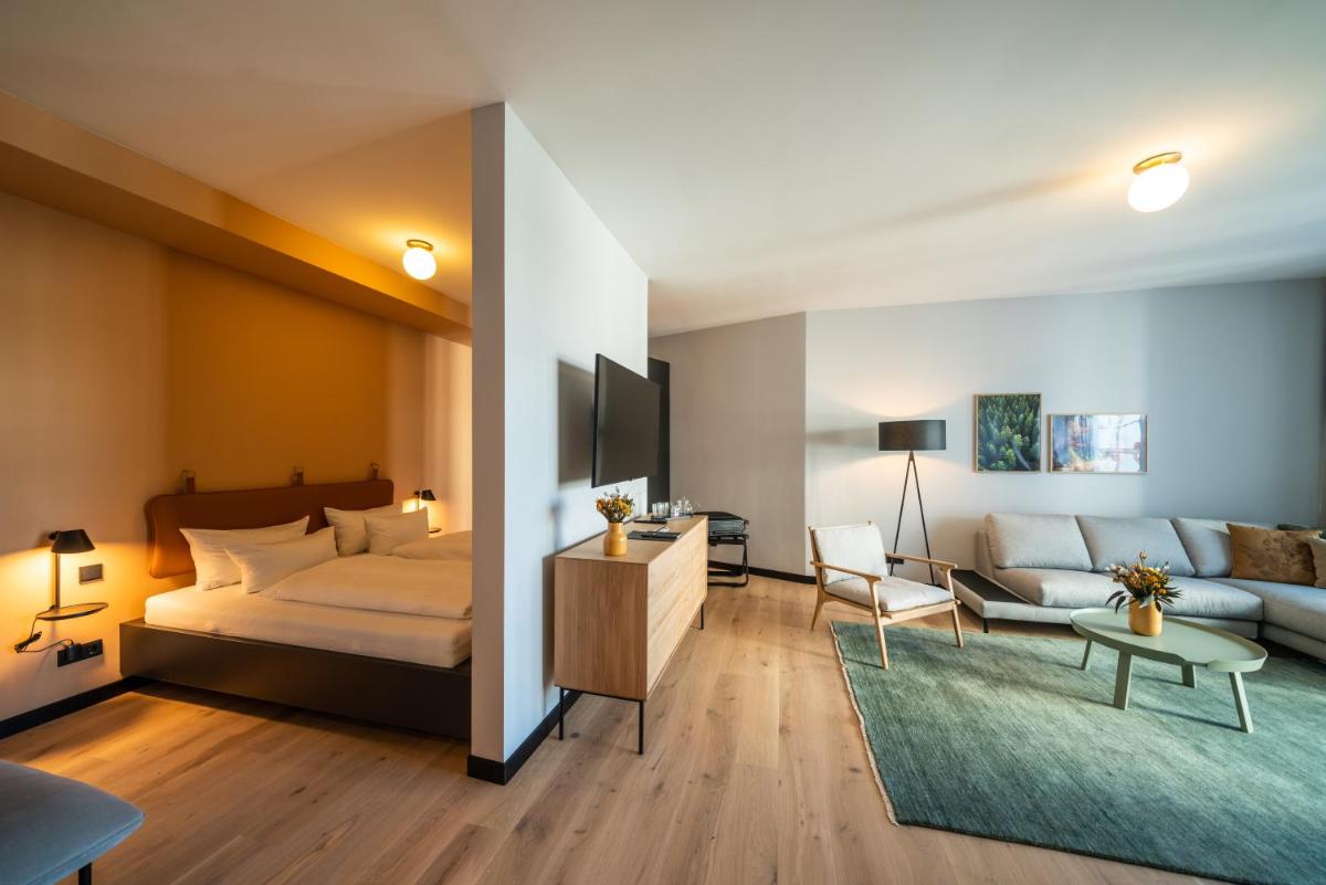 Black F Tower - Serviced Apartments - Housity