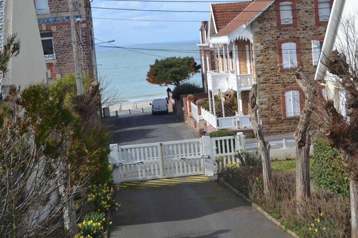 pleneuf val andre appart vue mer 2 à 4 personnes - Housity