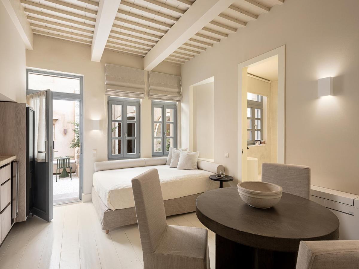 AZADE Chania - Housity
