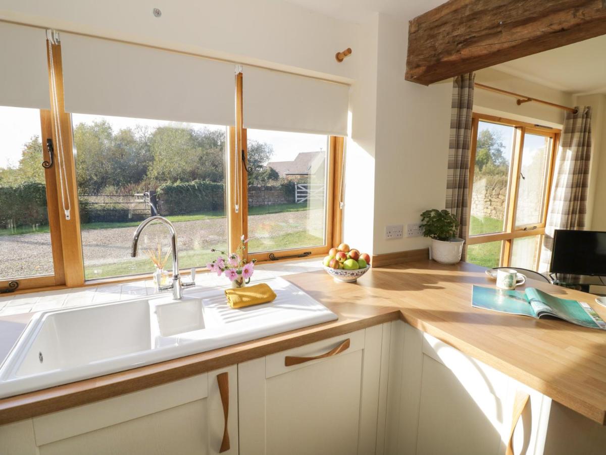 Granary Cottage - Housity
