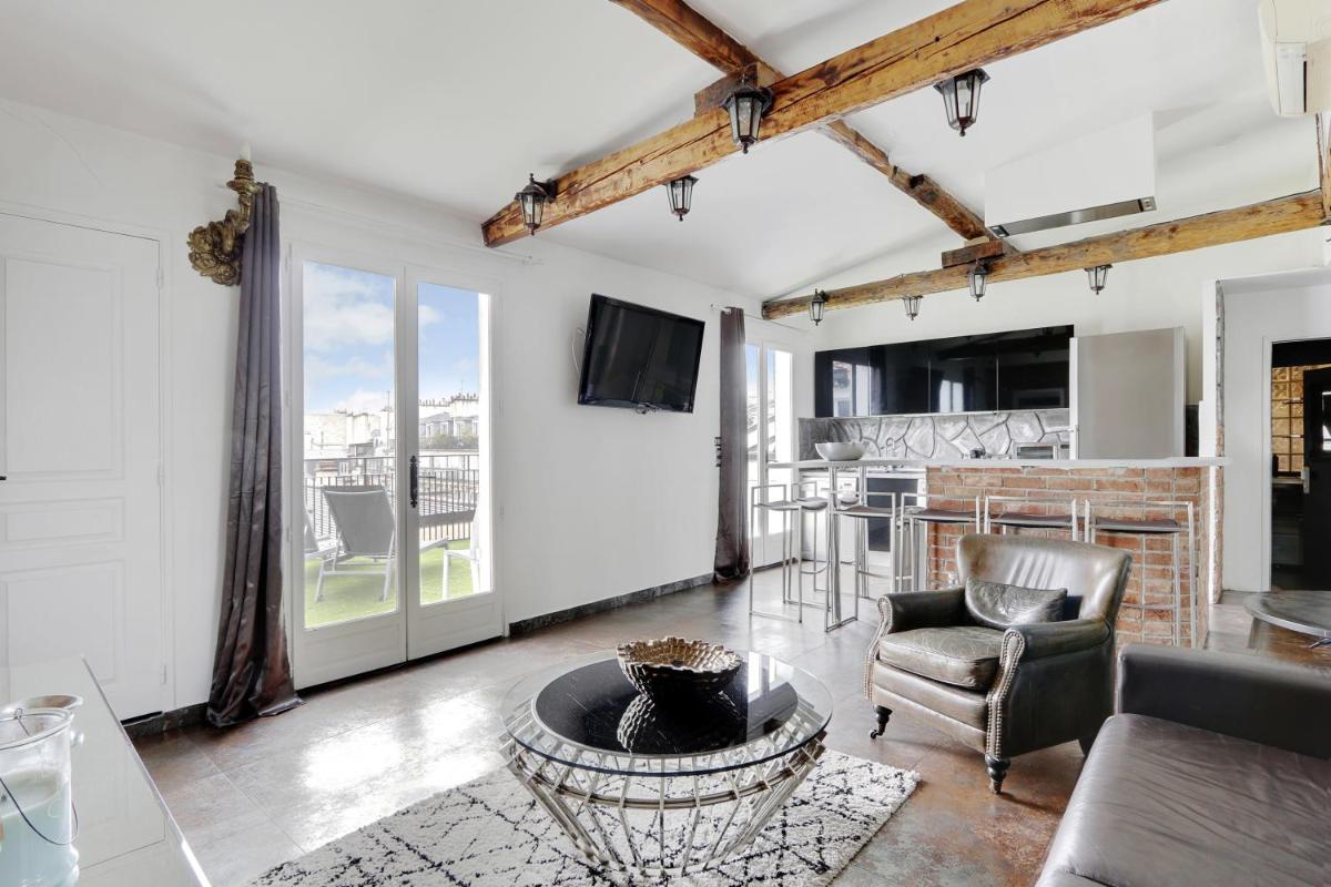 Suitetrails - Pick A Flat's Apartments in Le Marais - Rue Saint Merri