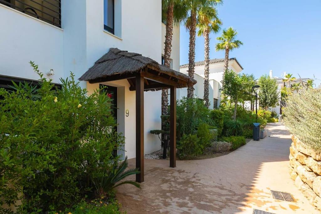 Mirador de Estepona Hills Penthouse - Housity