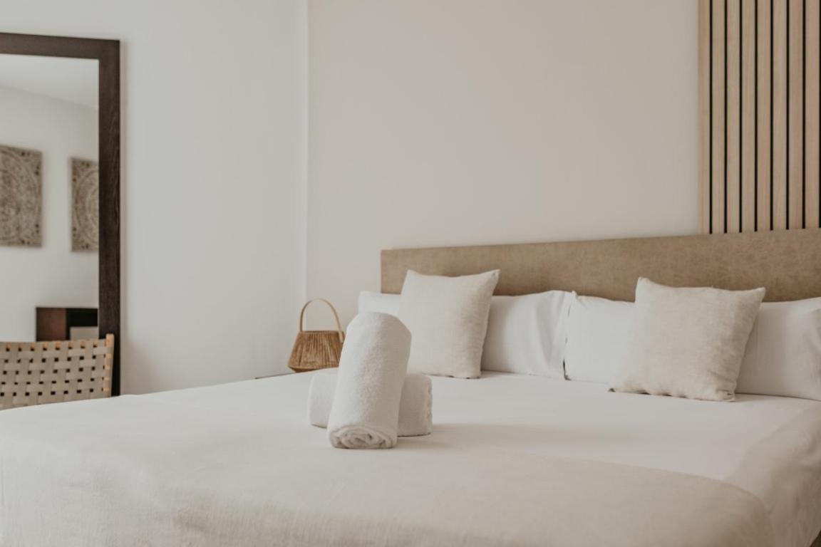 Cama o camas de una habitación en Portomar Apartments - 4-Star Superior Hotel