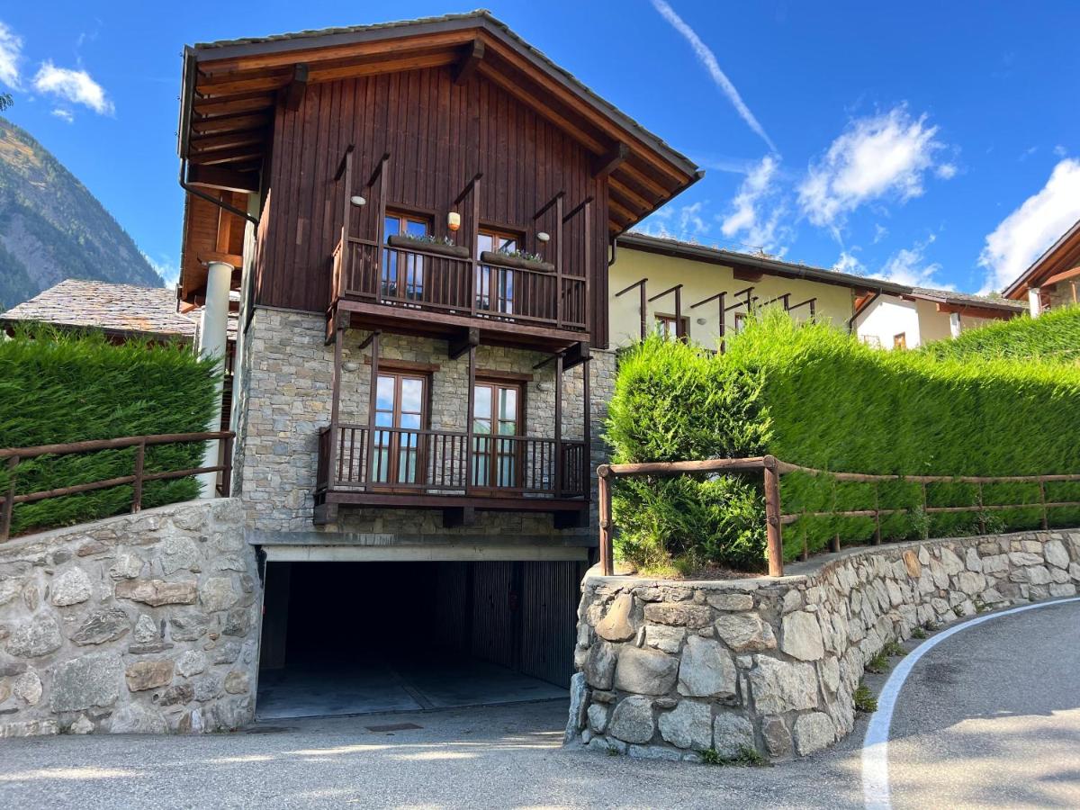 Ginny's House by Holiday World - Housity