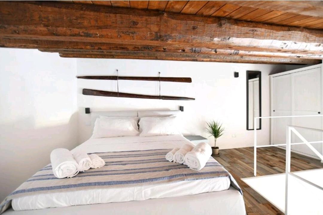 San Francesco Rooms and Apartment with Terrace in Palermo Locazione Turistica - Housity