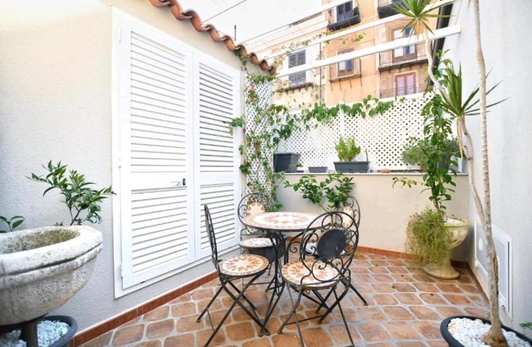 San Francesco Rooms and Apartment with Terrace in Palermo Locazione Turistica - Housity