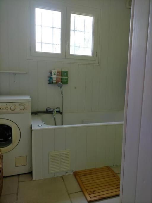 Petite maison très paisible avec jardin à Cournon - Puy de Dôme ! - Housity