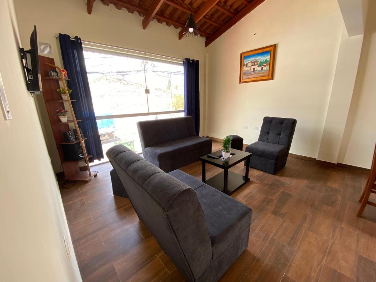Agradable departamento con estacionamiento gratis - Housity