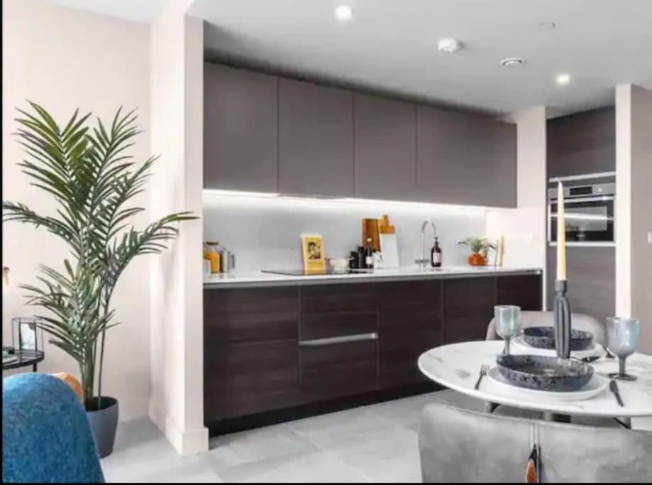 The Mercian 1 VIII - 1BDR - 24 Hour Gym - Cinema - Housity