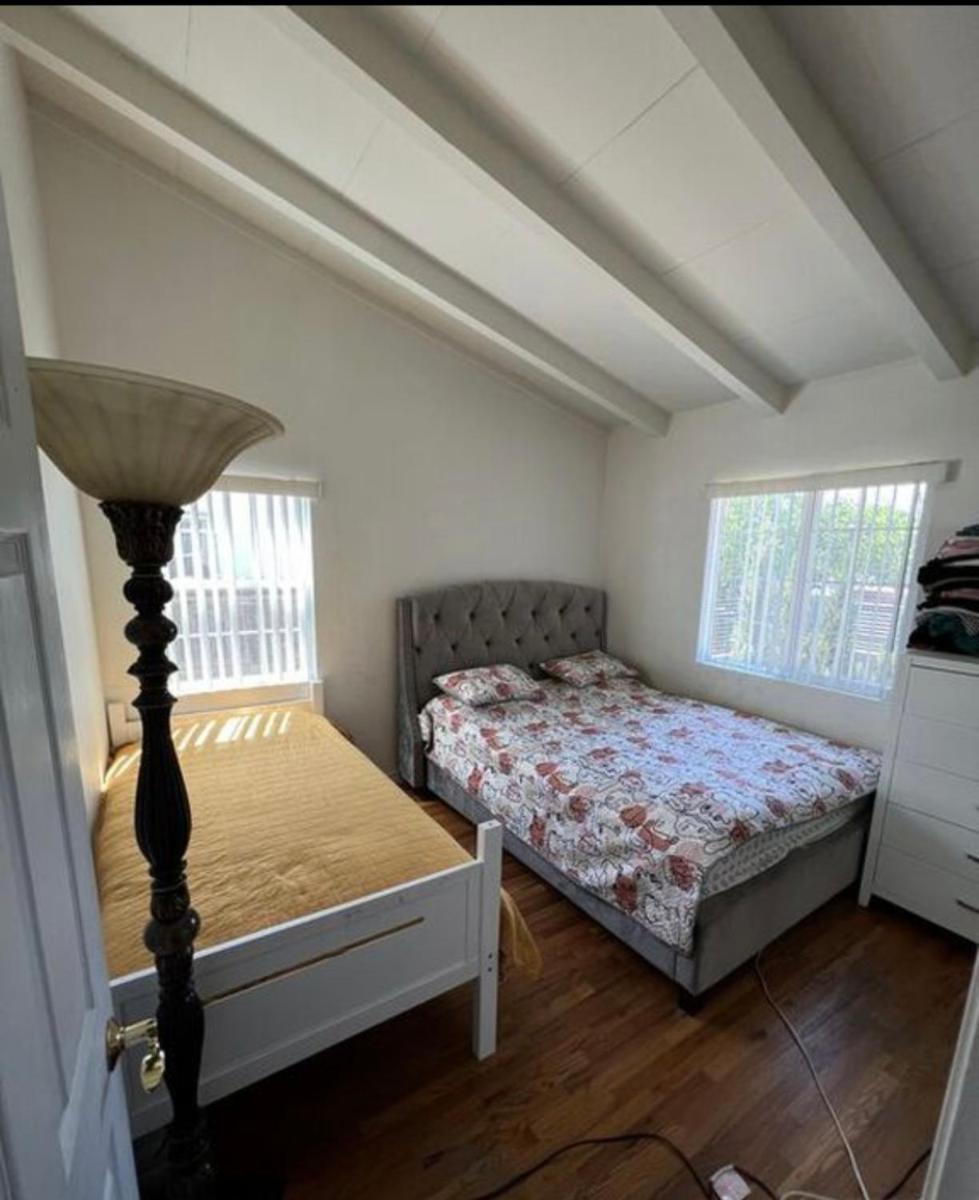 Suitetrails - Spacious house near Burbank Airport