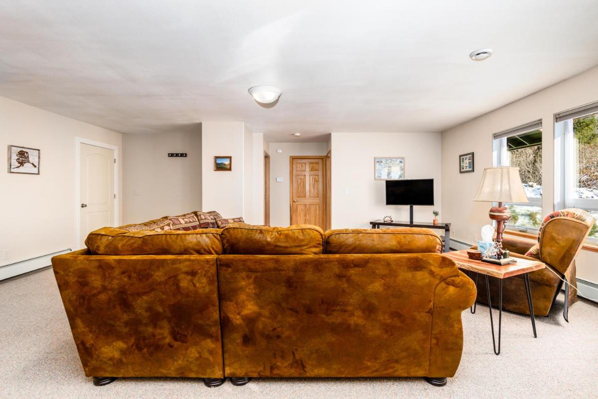 2 Glacier View - Housity
