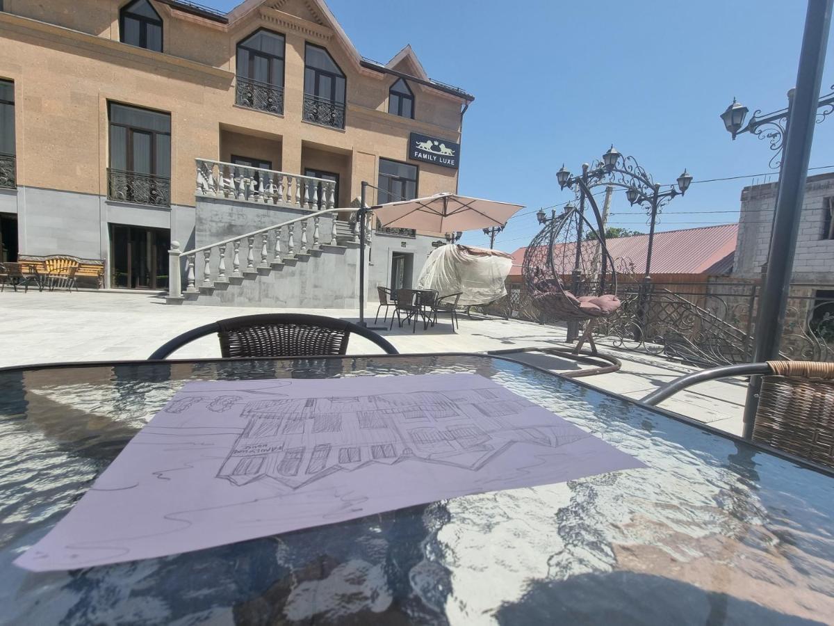 Family Luxe House - Hizvo