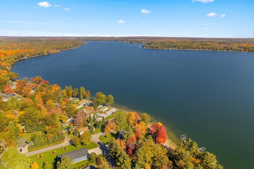 Sarah's Cabin on Otsego Lake - Housity