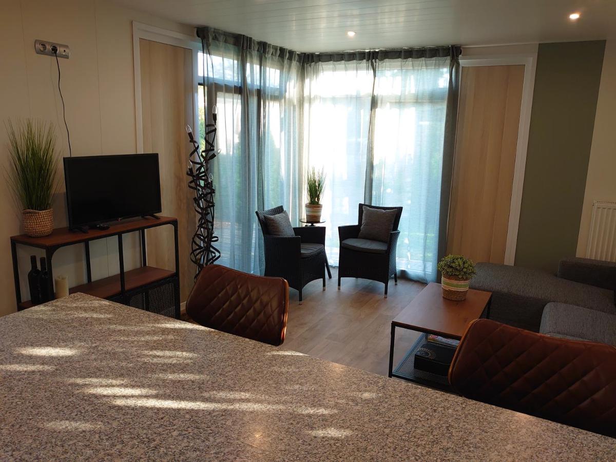 Sfeervolle recreatiewoning in Putten Veluwe - Housity