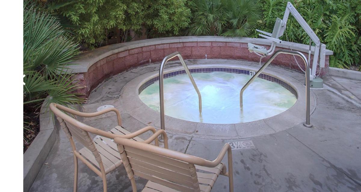 WorldMark by Wyndham Anaheim - Housity