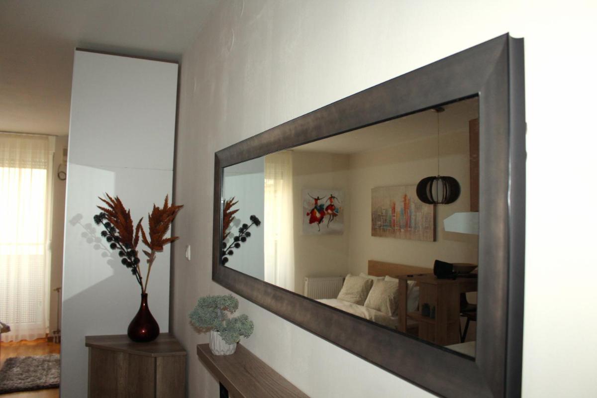 Downtown Apartment - Housity