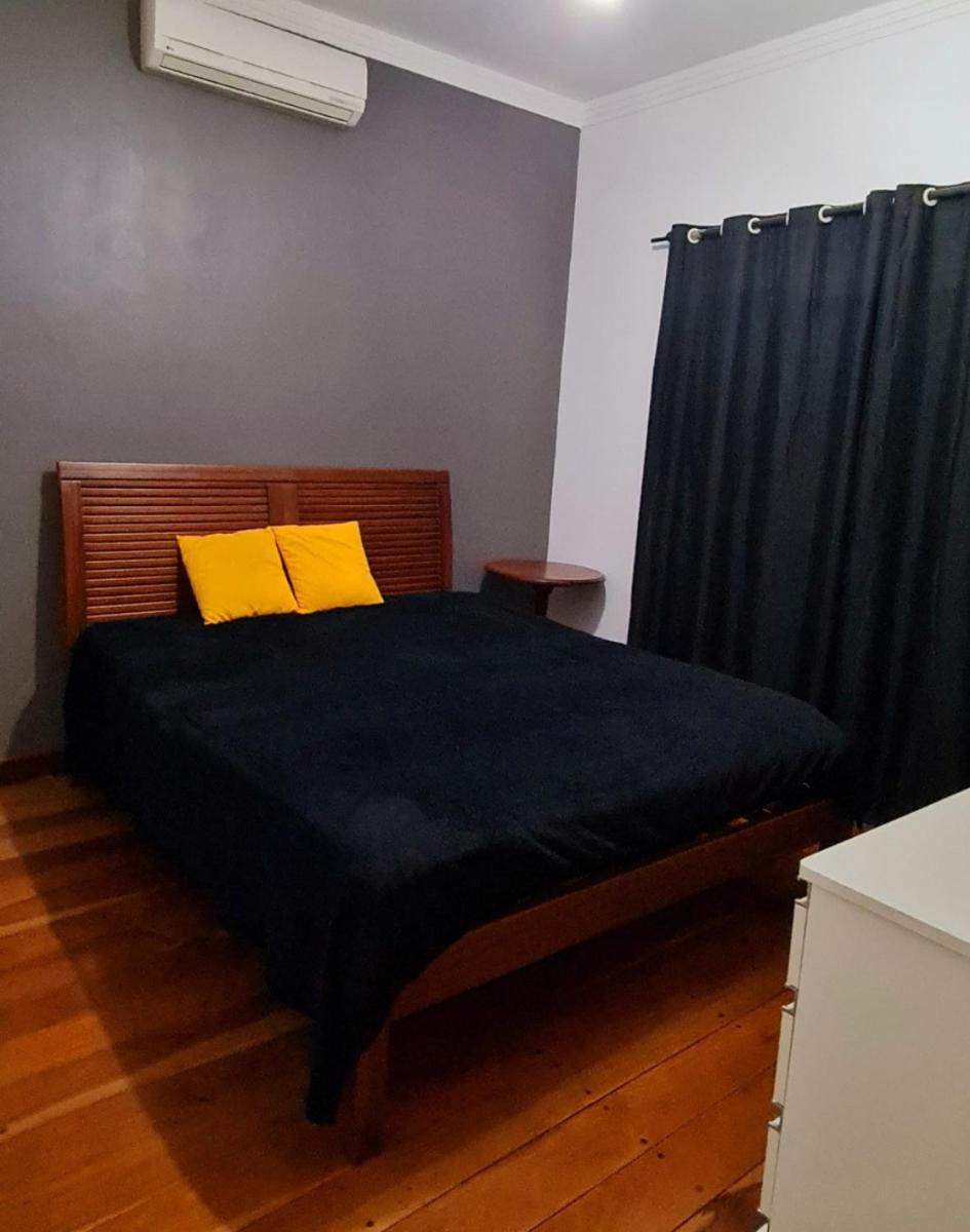 Casa com banheira para até 12 pessoas prox USP-HC fácil acesso para Arena EUROBIKE com Wi-Fi - Housity
