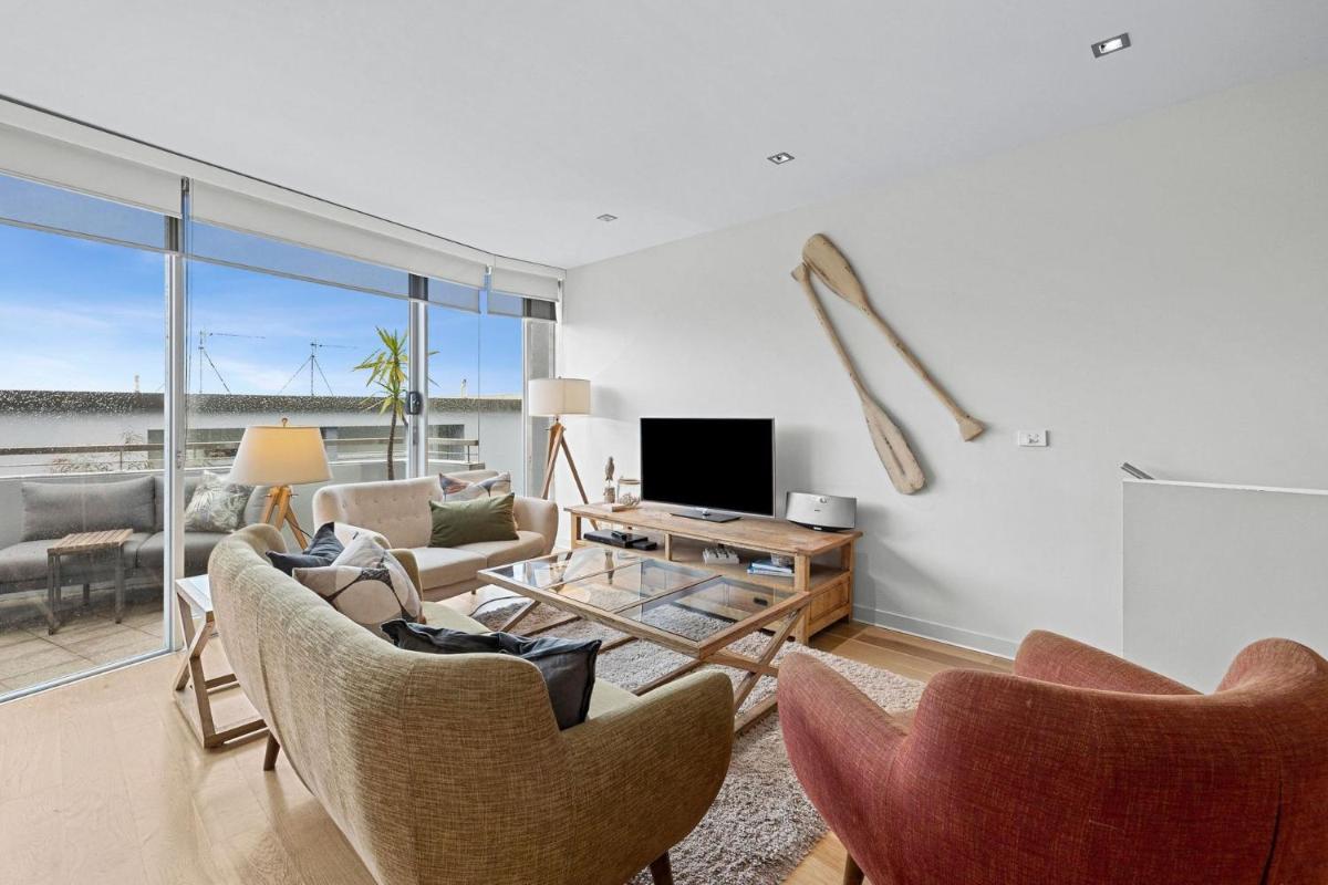 A Touch Of Class - Housity