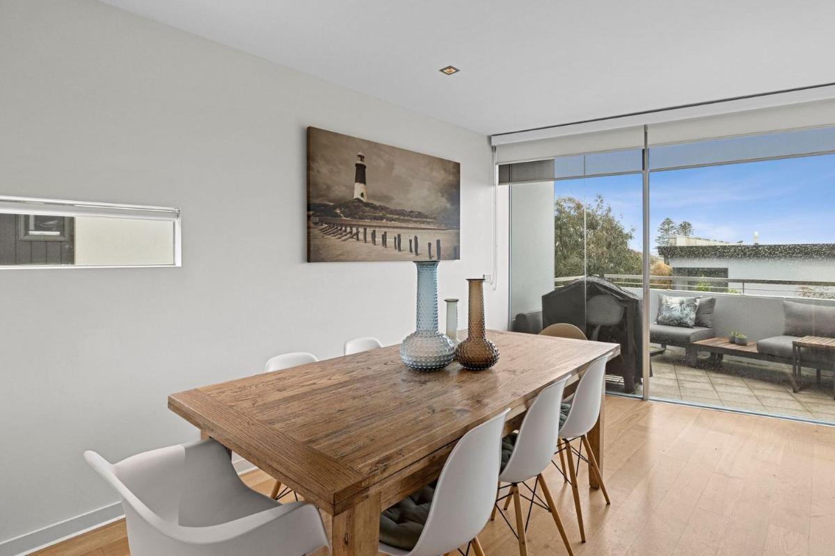 A Touch Of Class - Housity