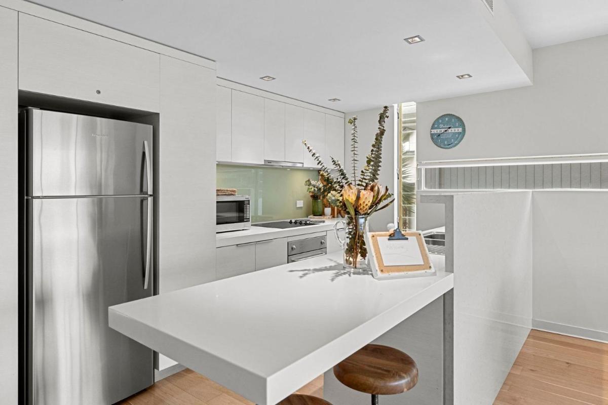 A Touch Of Class - Housity