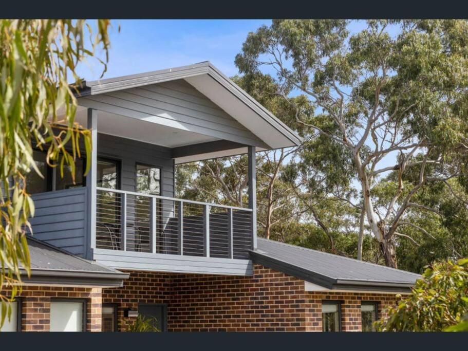 Yellow Gum Family Retreat - With heaps of room for a boat! - Housity