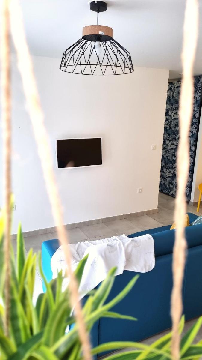Appartement 2 chambres, avec jardin, grande terrasse, Barbecue, 8 min du centre ville - Housity