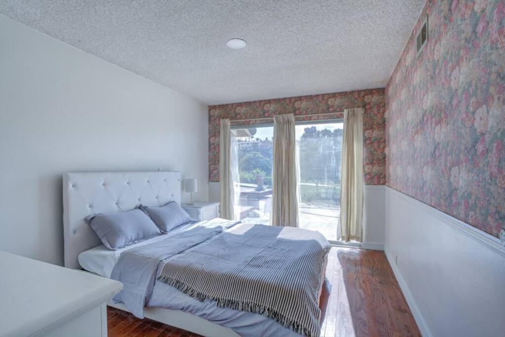 4B2B Quiet & Beautiful Golf view Vacation Home - Housity