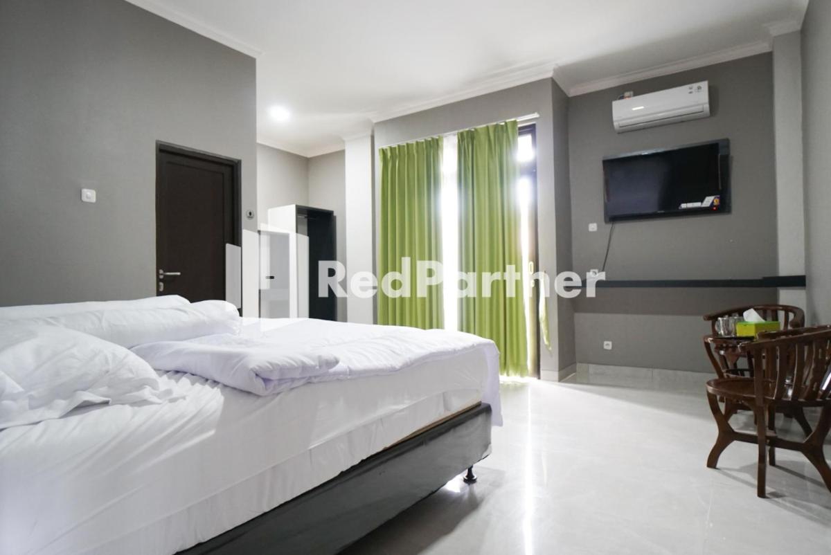 Roemah Tebet Mitra RedDoorz - Housity