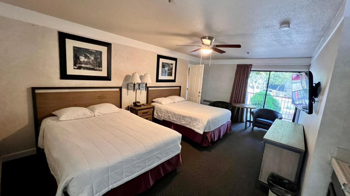 Yosemite View Lodge - Housity