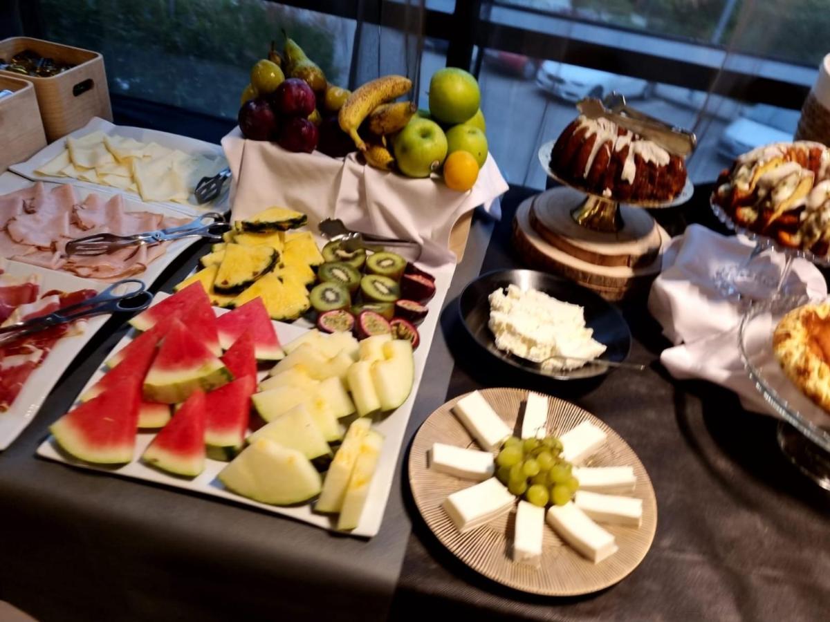 Comida en o cerca de este hotel