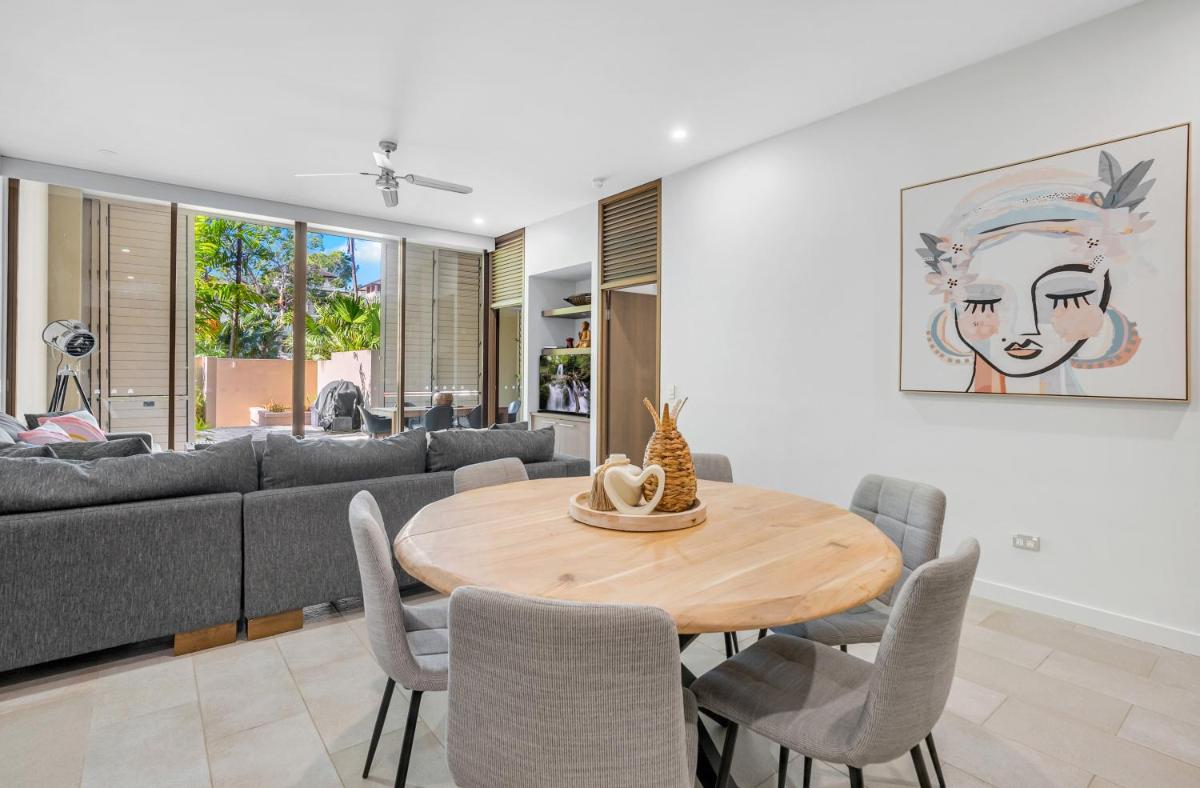 Elysium Private Apartments Triton by the Sea - Housity