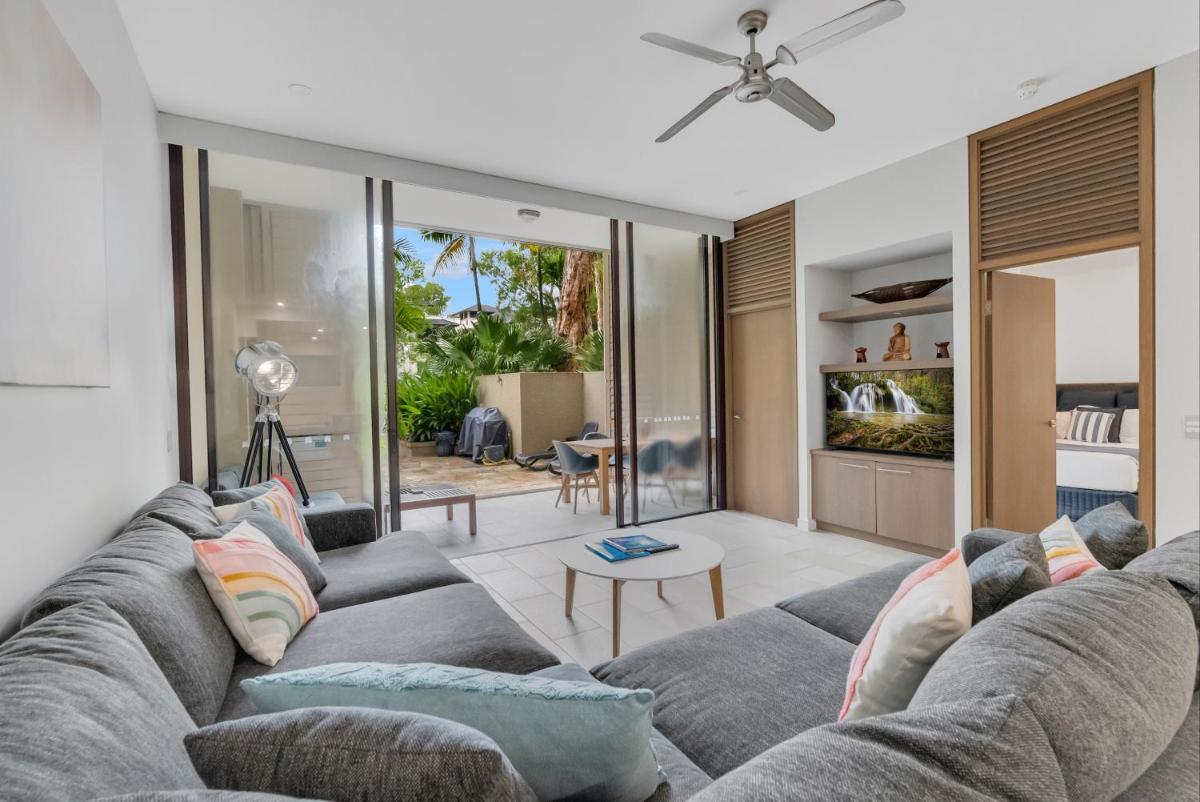 Elysium Private Apartments Triton by the Sea - Housity