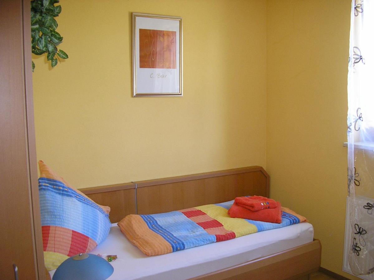 Pension Lindenallee - Housity