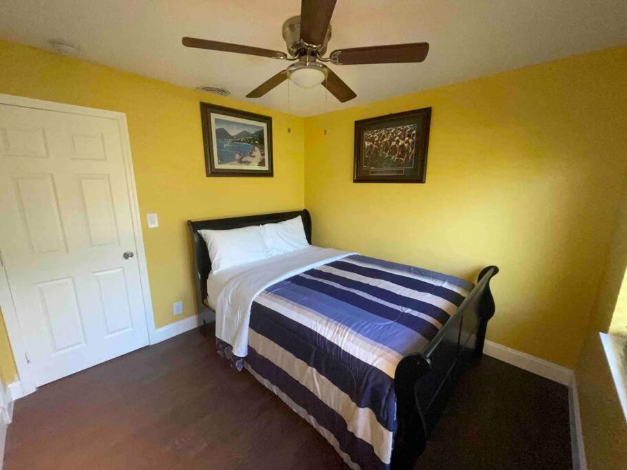 Beautiful, quiet & cozy home near Lake Worth Beach - Housity