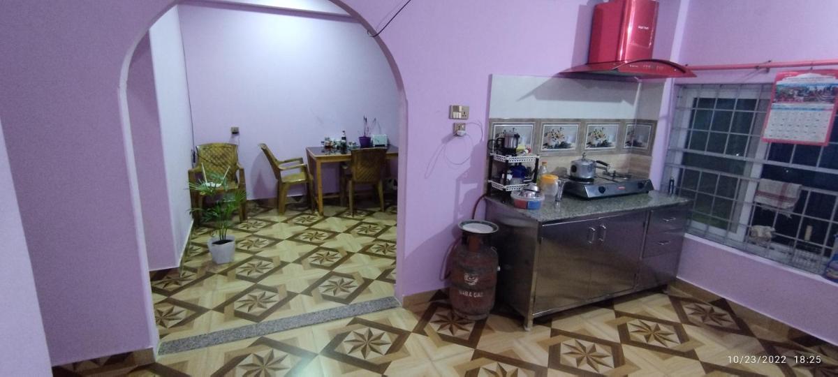 One & Only West Inn HomeStay - Housity