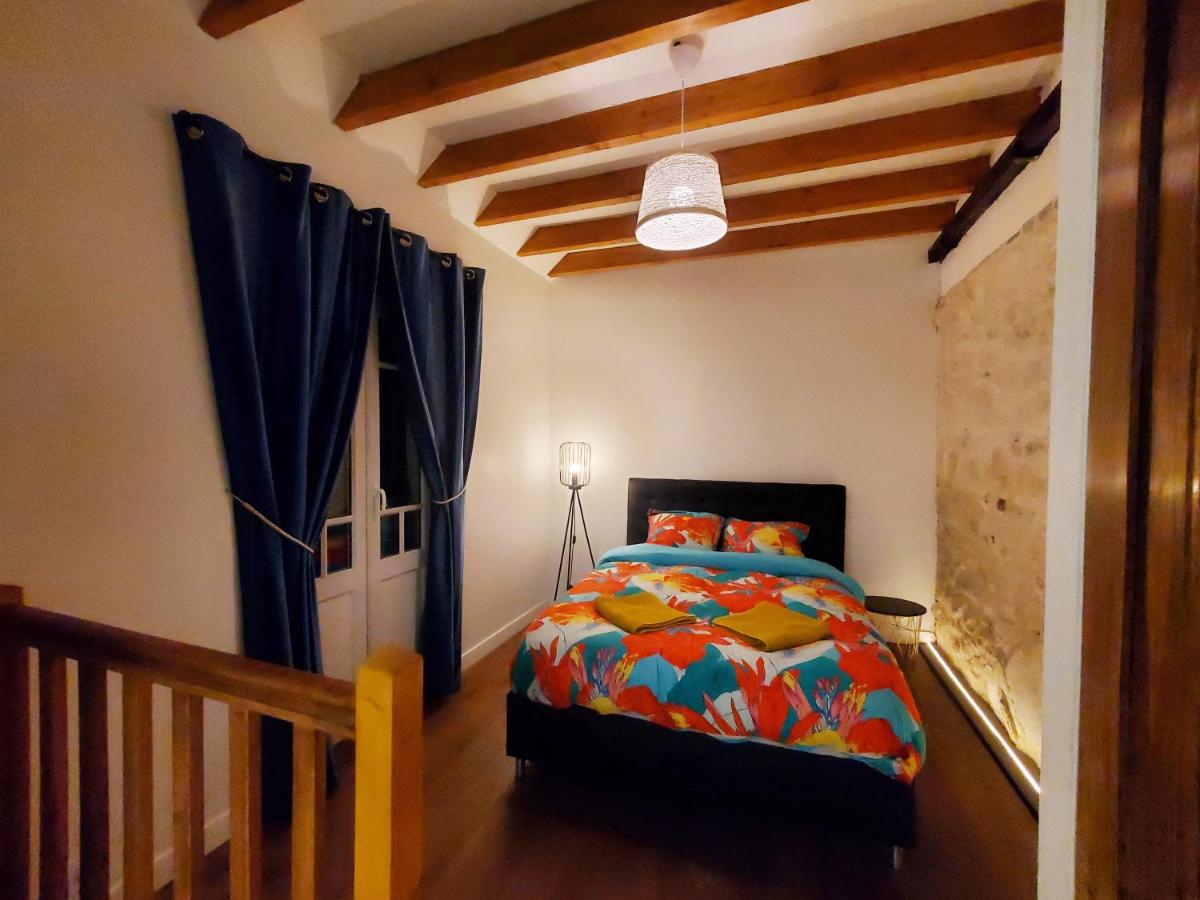 La Montrieuse, Chambre individuelle avec sauna et baignoire spa - Housity