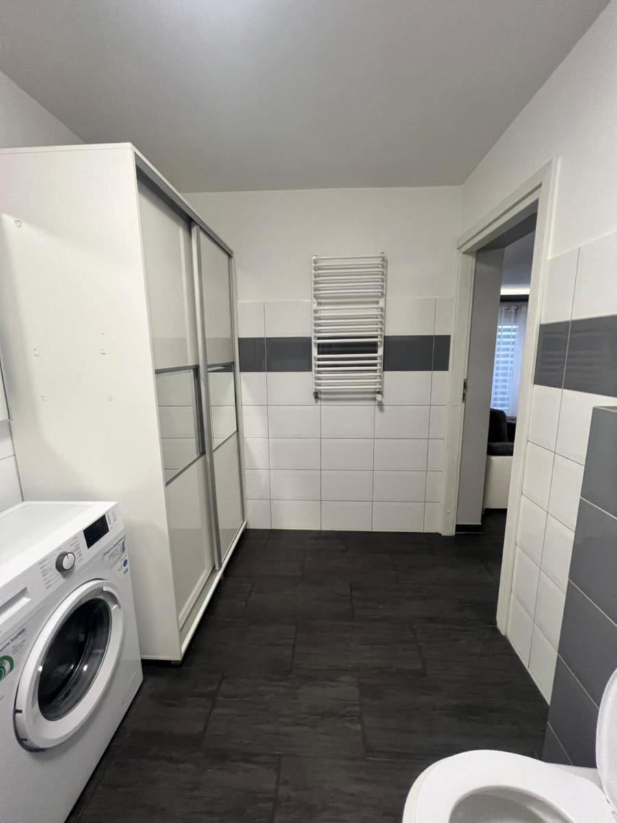 Prestige Apartament - Housity