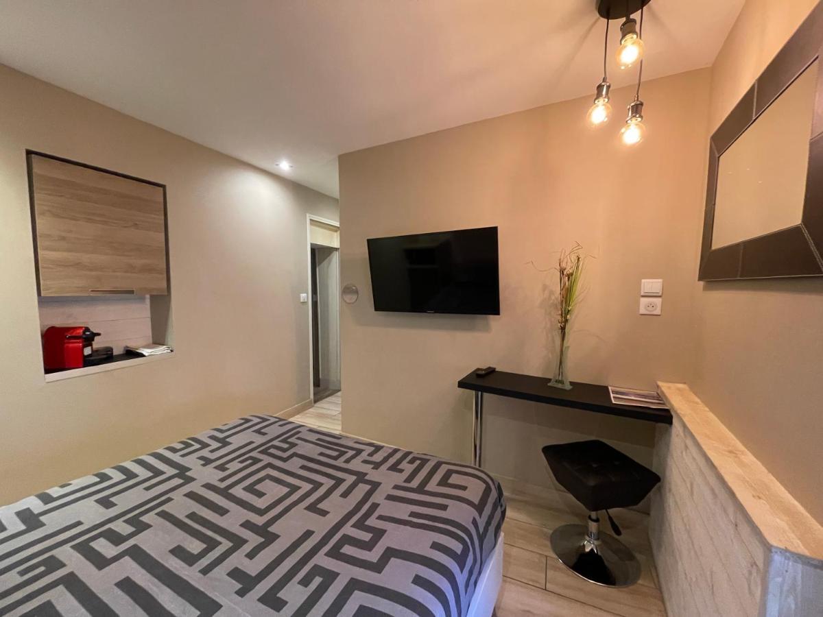 RDC 1 - Chambre meublée au cœur du centre ville de Montluçon - Housity