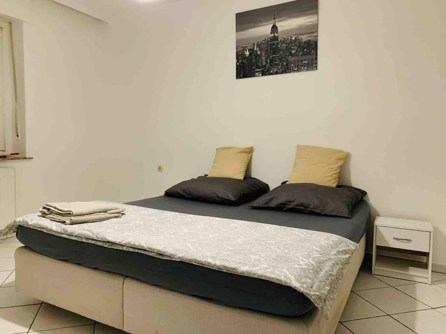 Schöne helle Wohnung mit Balkon und Küche - Housity