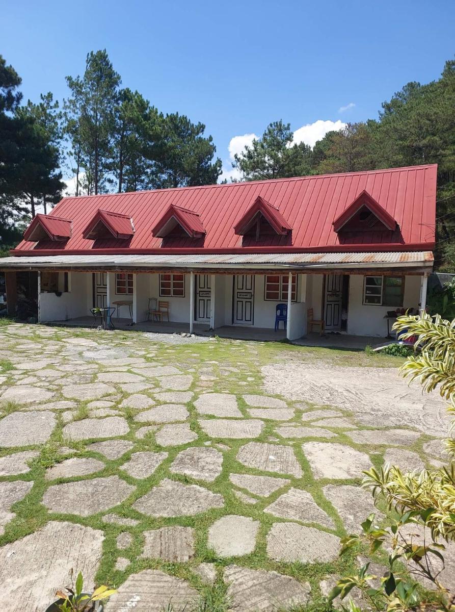 Rusty Nail Inn and Cafe - Housity