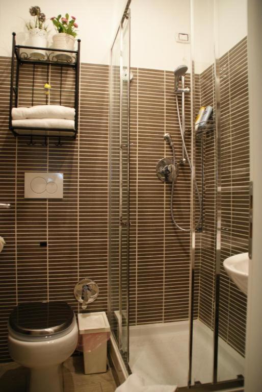 RANK ROOMS - Housity
